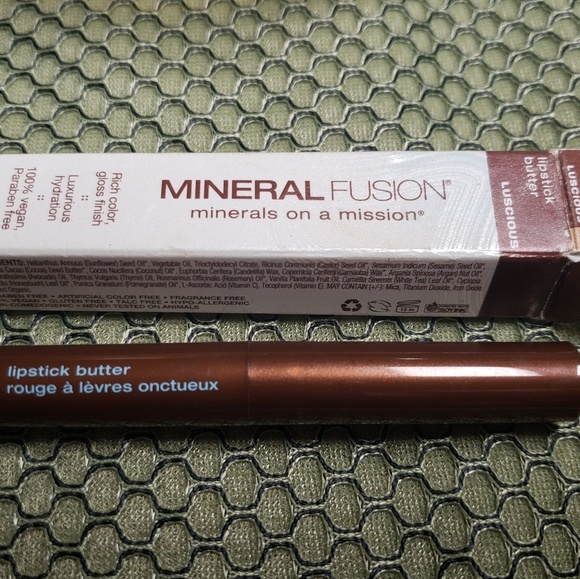 Mineral Fusion lipstick butter * LUSCIOUS - Picture 3 of 3